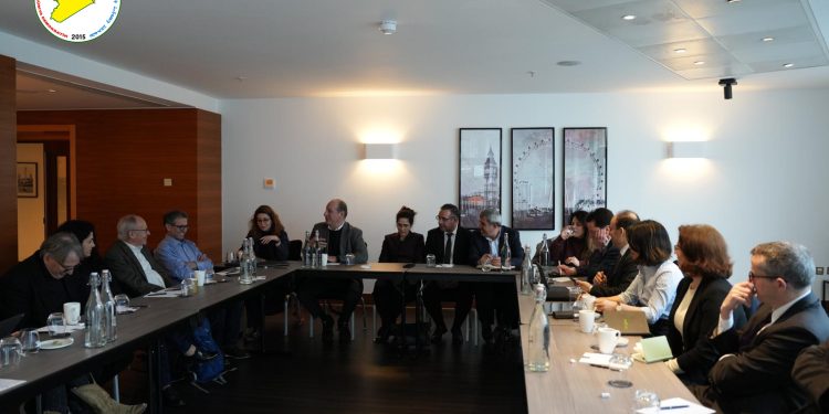 اجتماع طاولة مستديرة في لندن يناقش مستقبل سوريا بعد سقوط الأسد