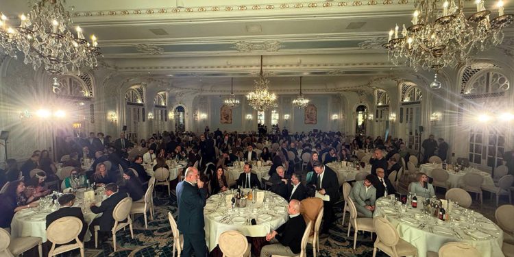 بحضور أكثر من 320 شخصاً.. ممثلية مسد في لندن تحتفي بالذكرى العاشرة على مقاومة كوباني