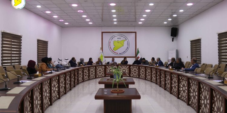 الرقة تعقد اجتماعاً هاماً لتعزيز المشاركة المجتمعية وتمثيل المدينة في المسارات التفاوضية الوطنية