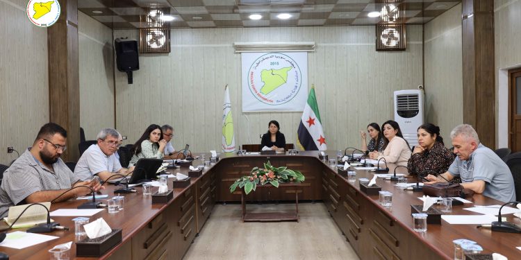 الهيئة الرئاسية لـ"مسد": المرحلة الانتقالية تمرّ بمنعطف خطر، وباتت في مفترق طرق