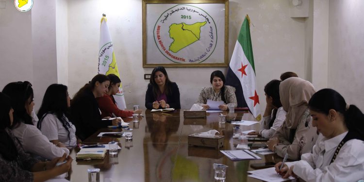 منسقية المرأة للأحزاب السياسية تؤكد على ضرورة تعزيز دور المرأة السورية وتطبيق اللامركزية