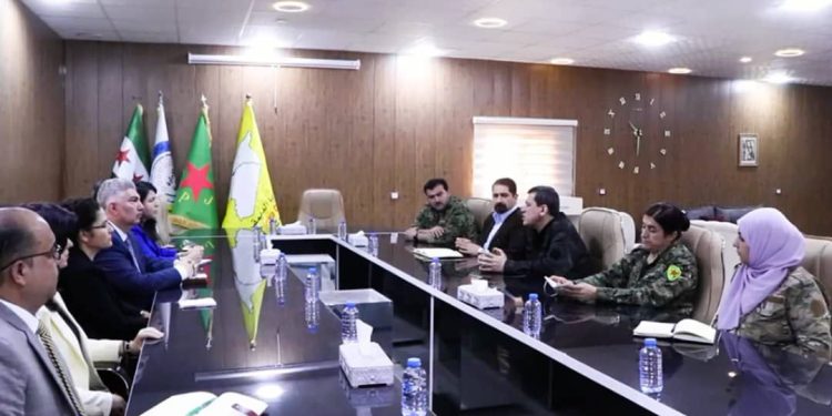 اجتماع ثلاثي بين «مسد» و«قسد» والإدارة الذاتية يؤكد أن الحوار الوطني أساس الاستقرار السوري