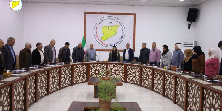 مكتب العلاقات في الرقة يعقد اجتماعه الدوري مع ممثلي الأحزاب السياسية